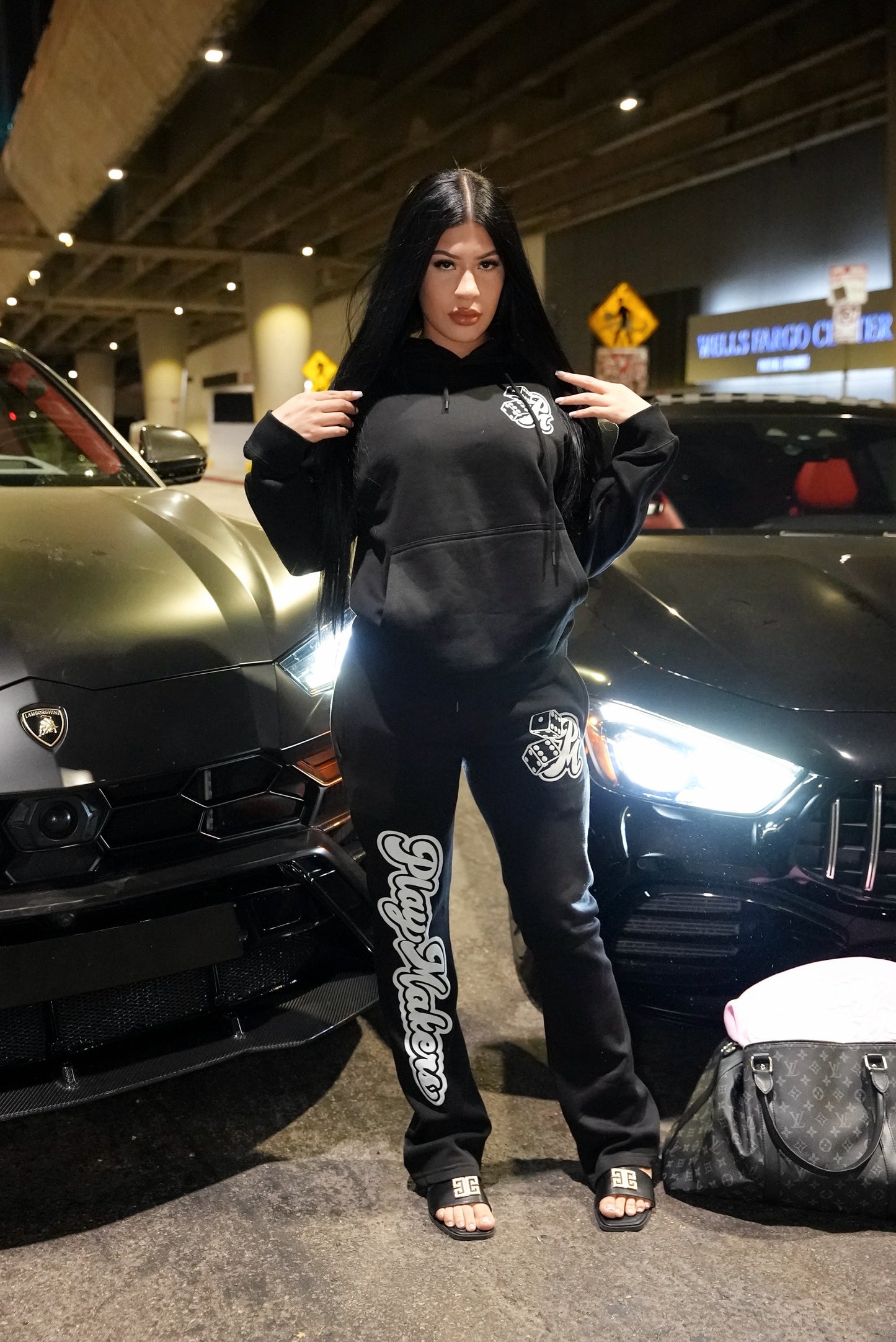PLAYMAKERS SWEATS (BLACK)